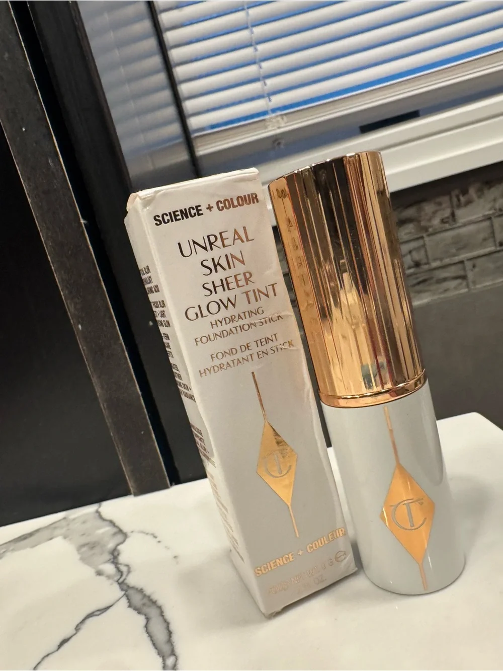 Charlotte Tilbury Unreal Skin Sheer Glow Tint Hydrating Foundation Stick – 5 Med